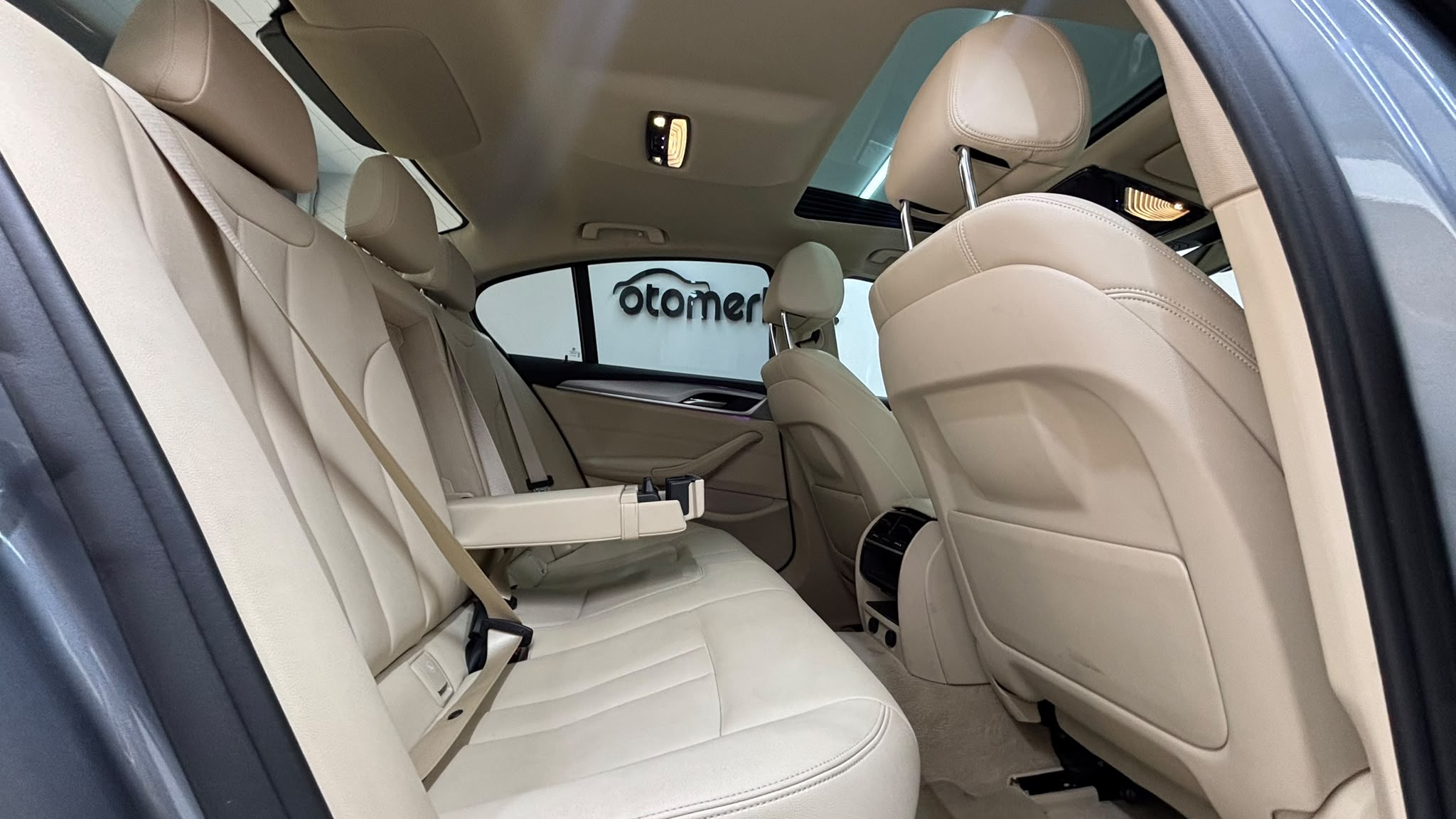 BMW 520i 14